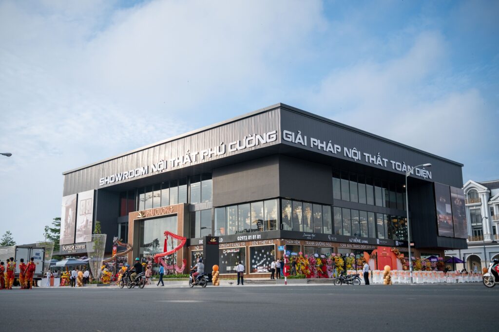 Thông gió mái cho showroom Phú Cường — tư liệu công trình 5
